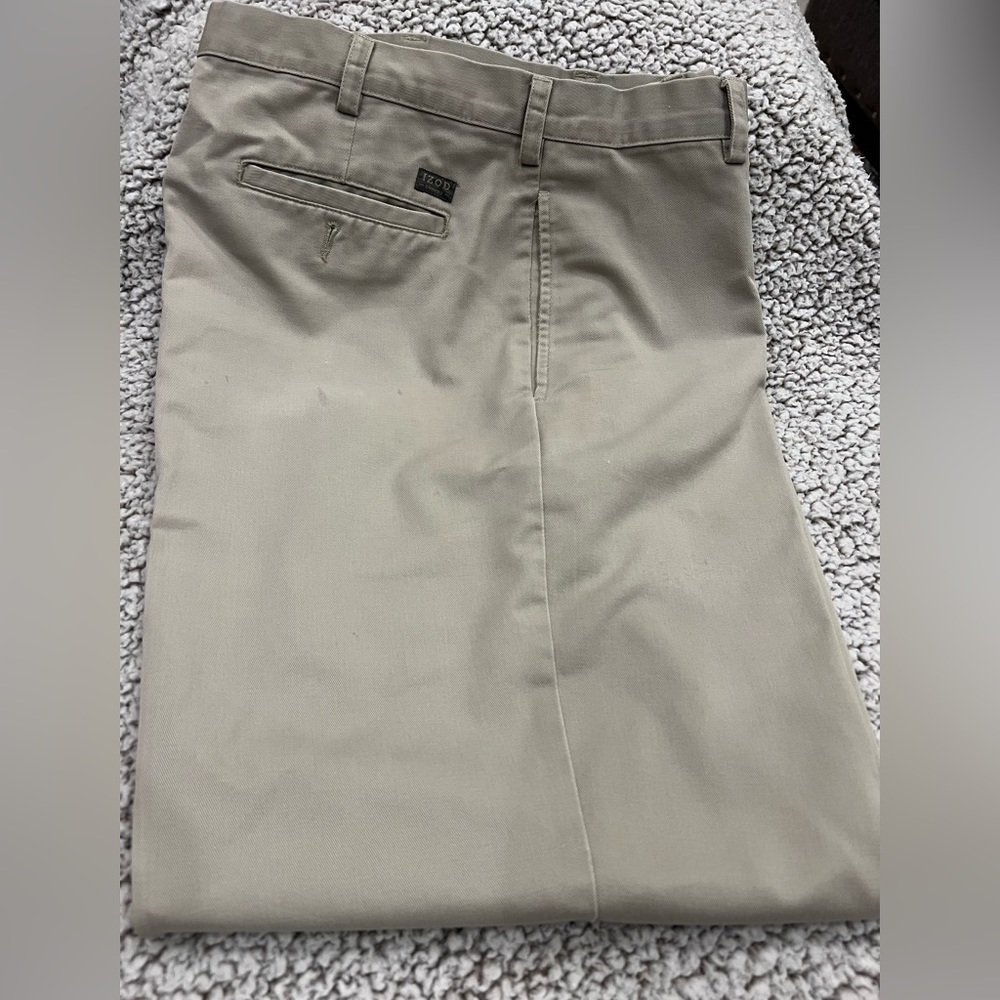 IZOD Chinos Men’s 36x30